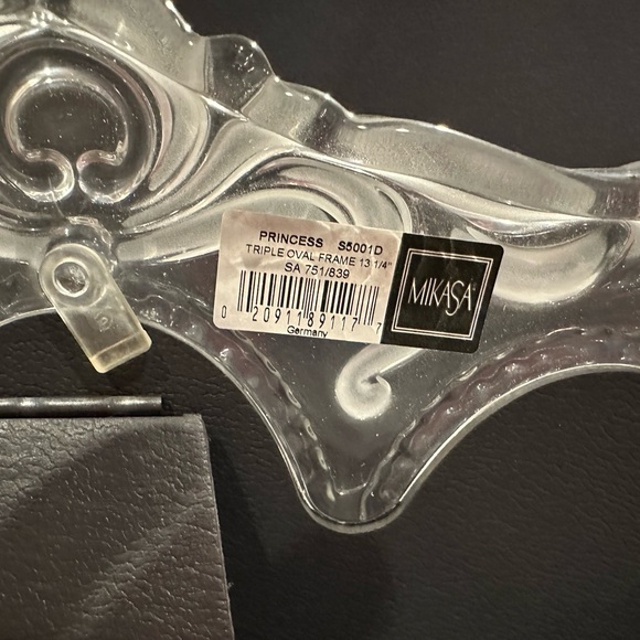 Mikasa Vintage Princess Triple Oval Frame - Picture 8 of 8